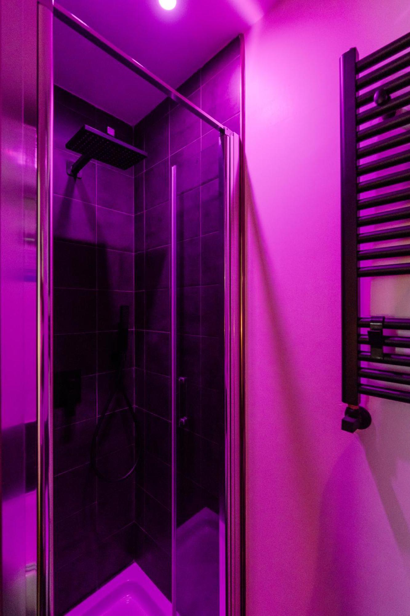 Napolicentro Mare - Sea View Rooms & Suites エクステリア 写真