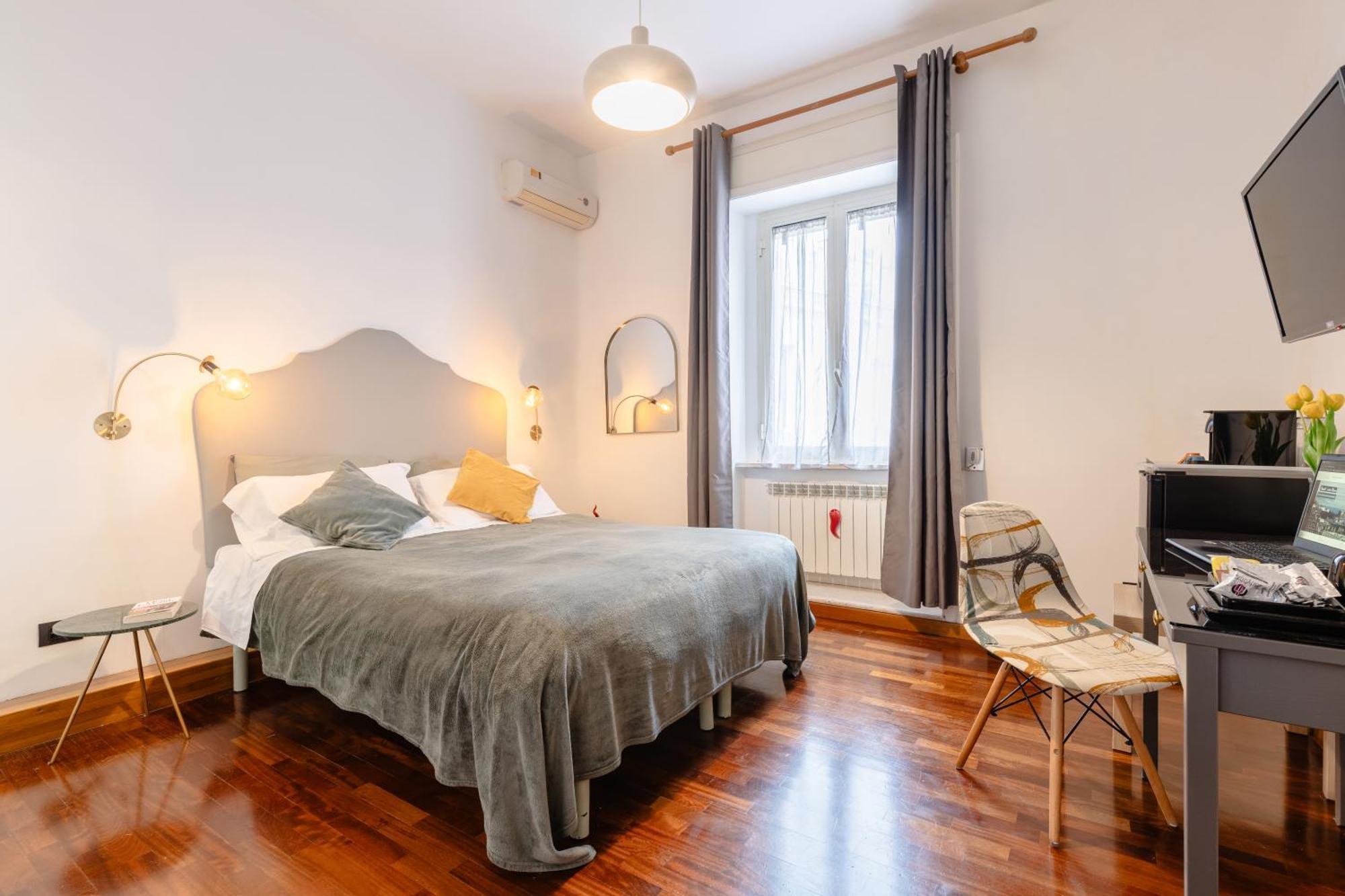 Napolicentro Mare - Sea View Rooms & Suites エクステリア 写真